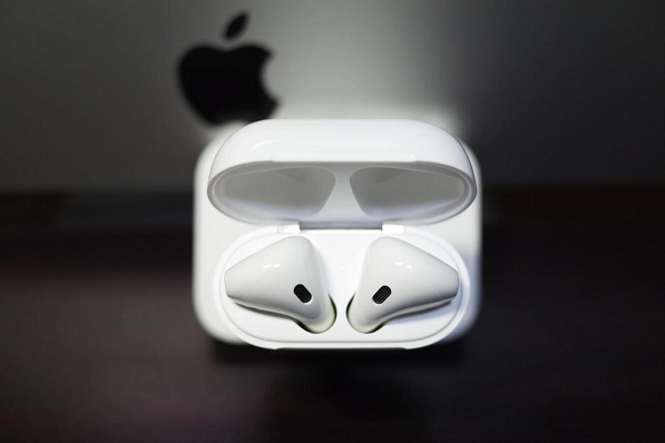 曾被疯狂吐槽的AirPods，如今却撑起苹果股价？