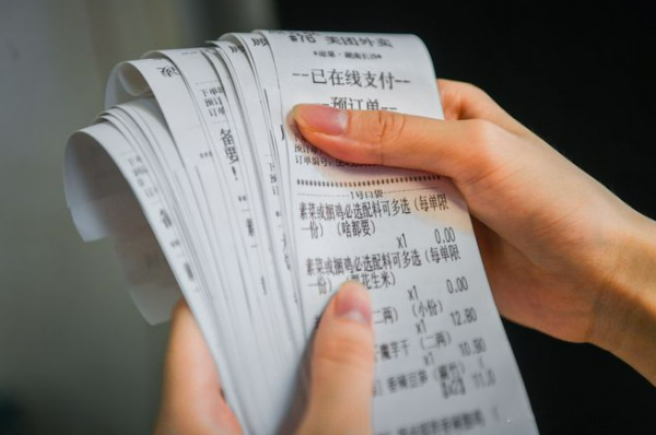 美团外卖“不惜代价”，商家呼吁：外卖商家不该填坑